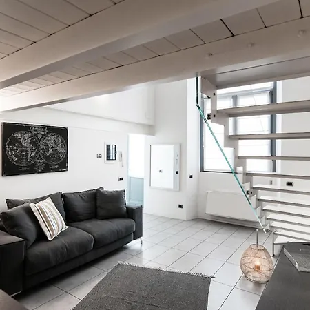 Appartement Loft - Bymyhomeincomo Côme