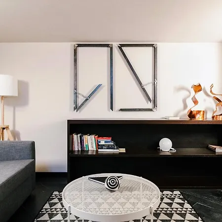 Palazzo Del Pero - The House Of Travelers Apartment Como
