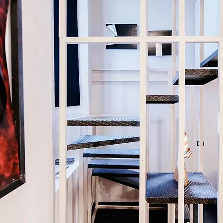 Apartment Palazzo Del Pero - The House Of Travelers *