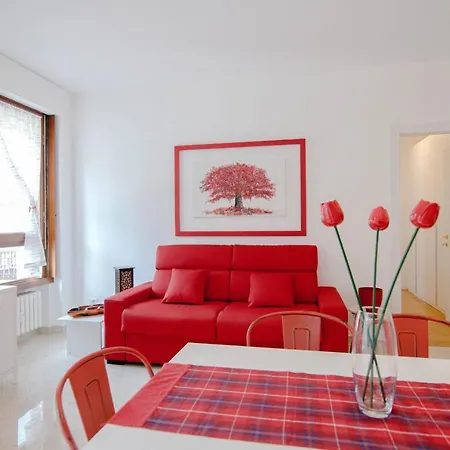 Dodo Red - The House Of Travelers Apartment