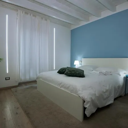 Larius Apartment