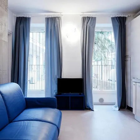 Căn hộ Blue Loft - The House Of Travelers Como