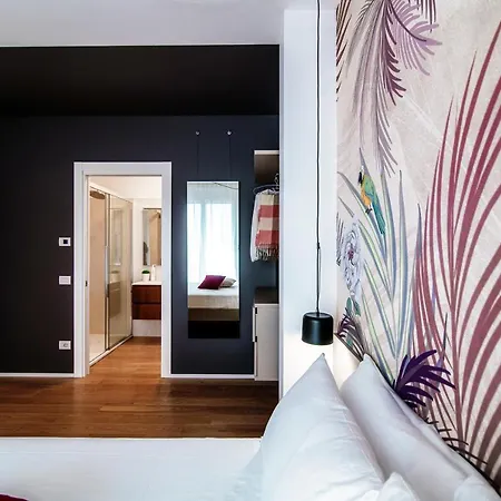 Apartment Sette - By Myhomeincomo *