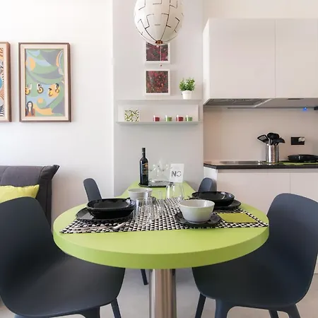 Ng - Downtown Apartment