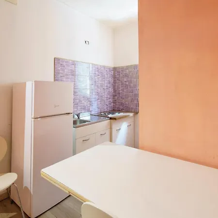 The Orange Housing In Apartment *