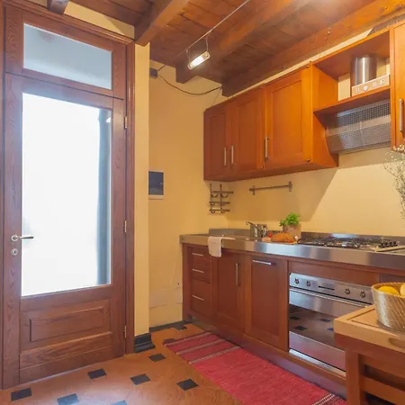 Casa Giovio *