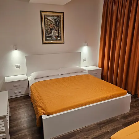 Victoria Royal Garden Apartahotel