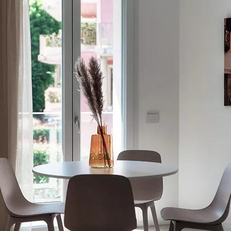 Apartment Lario By Quokka 360 - With Parking Next To Como