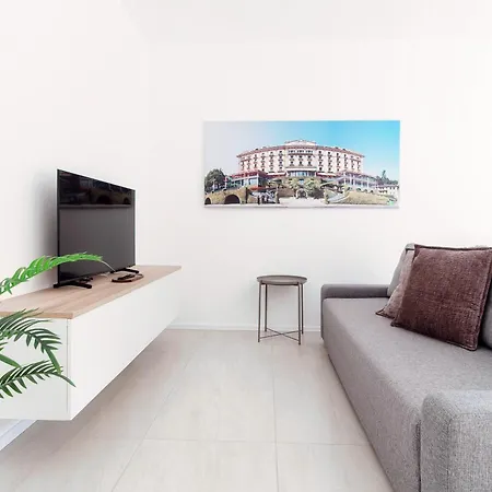 Apartment Lario By Quokka 360 - With Parking Next To