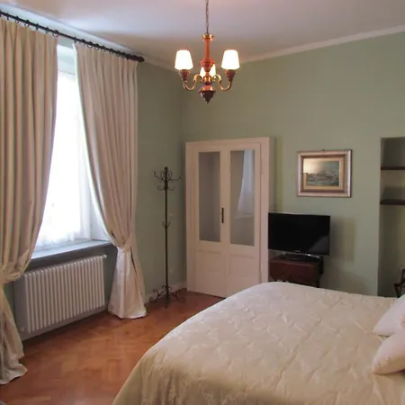 Al Porticciolo Di Sant'agostino Bed and breakfast