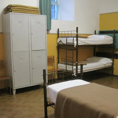 Olmo Hostel *