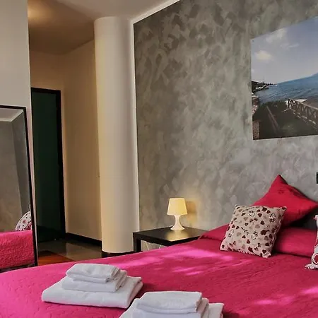 Casa Aurora Self Catering By Logicasa Pensión Como