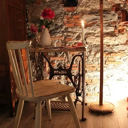 Le Dame Della Cortesella Bed and breakfast Como