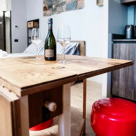 Apartment Wine House - The House Of Travelers *