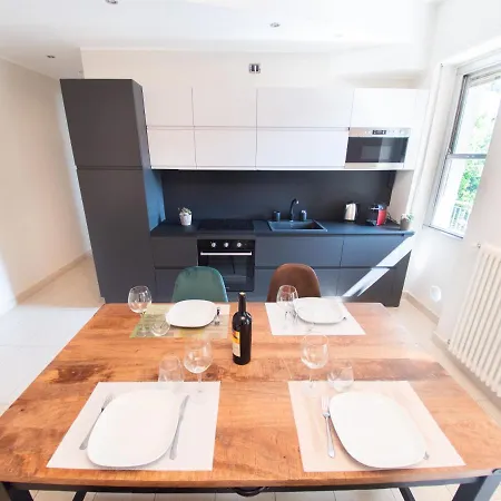 Sium's Apartment Como