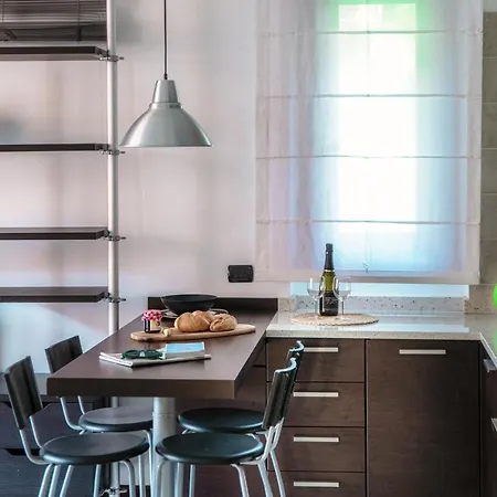Apartment Joivy Splendid Flat W Terrace Near Como