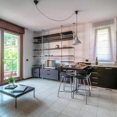 Apartment Joivy Splendid Flat W Terrace Near Como