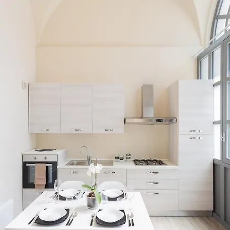 Appartement Romantic Escape Centre With Jacuzzi & Parking By Rent