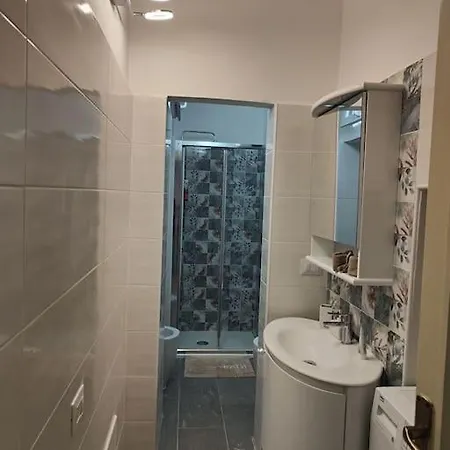 Casa J Apartment *