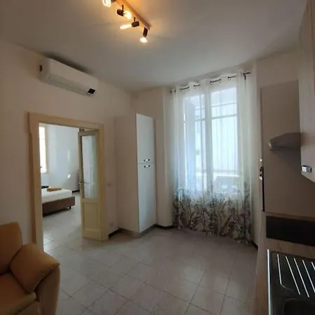Casa J Apartment *