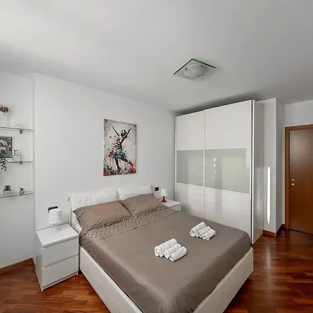 Bilocale Con Terrazzo E Box Auto Su Richiesta Apartment *