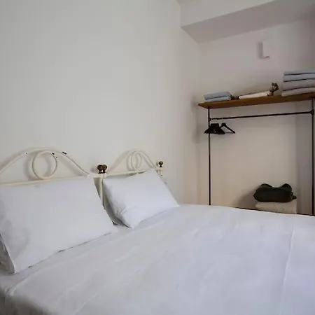 -art Gallery- Luxury Boutique In Center Of Apartment