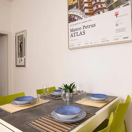Apartment -art Gallery- Luxury Boutique In Center Of Como