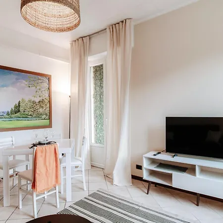 Apartment Zamenhof 9 - By Myhomeincomo