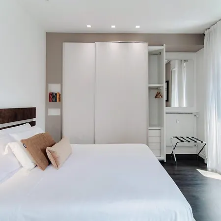 Appartement Rezzonico - By Myhomeincomo *