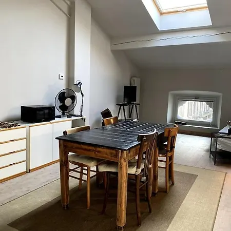 Cute Nest Apartment Como