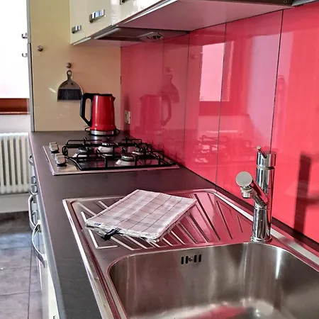 Momi Apartment Como