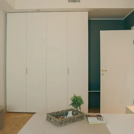 Apartment Rafael - By Myhomeincomo Como