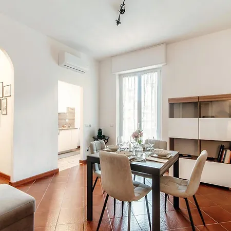 Apartment Zamenhof 9 - By Myhomeincomo