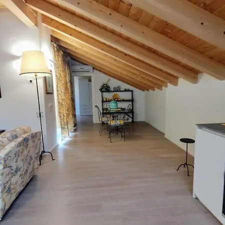 Apartment Casa Larius *