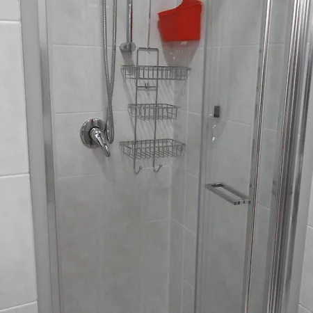 Gin E Gepa Monolocale Apartment Como