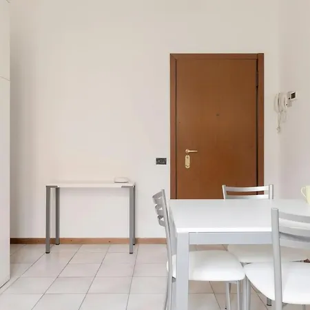 Apartment Carlo's - Centre 5 Min From Train Station Como