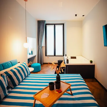 Penelope's Suite&spa Con Parcheggio Privato Como