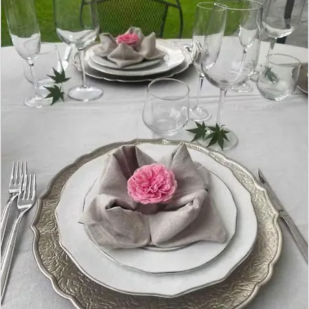 Charming & Luxury