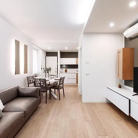Apartment Rafael - By Myhomeincomo *
