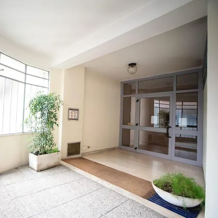 Leaf Apartment Como