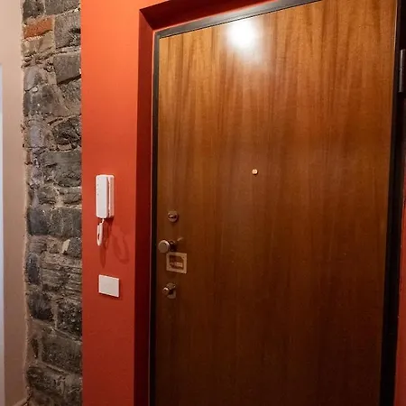 Appartamento Del 1400 Nel Cuore Del Centro Storico A 2 Min Dal Porto E Con 2 Bici Gratuite Côme