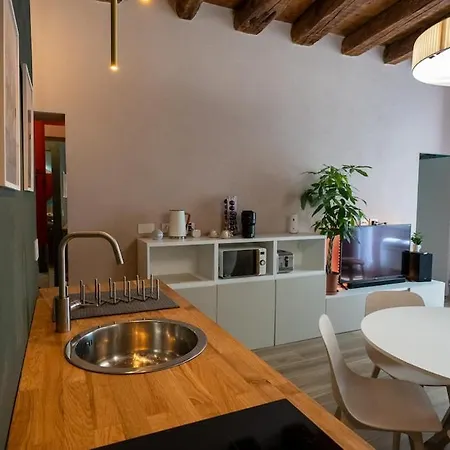 Appartamento Del 1400 Nel Cuore Del Centro Storico A 2 Min Dal Porto E Con 2 Bici Gratuite *
