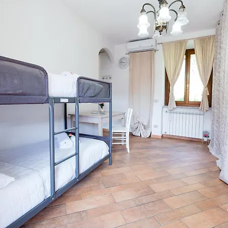 La Corte And Restaurant - Free Parking - 10 Minutes To The And Centre Frühstückspension