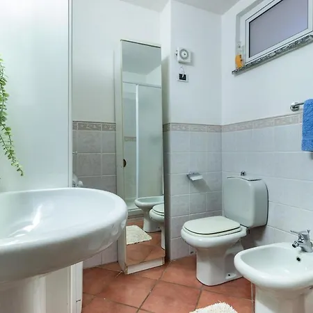 Apartment Anello Del Miracolo - Entire With Balcony