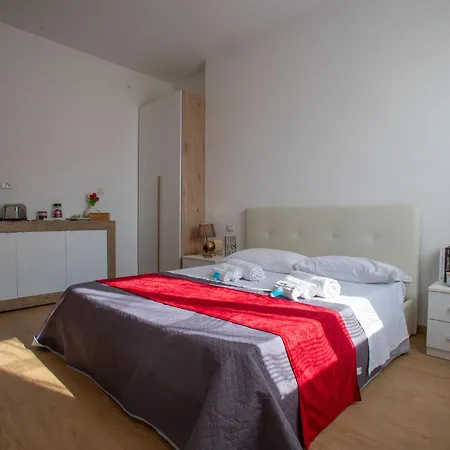 Blue's Place - Vicino Stazione Chiasso Apartment *