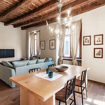 Apartment First & Urban Oasis - By Myhomeincomo *