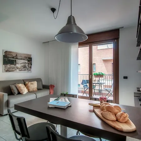 Joivy Modern Apartment With Terrace Near Lake Como *
