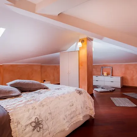 Apartment Dante - Bymyhomeincomo Como