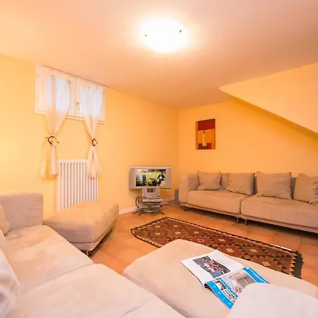 Casa Bella Juno *