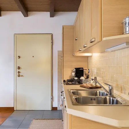 Contrada San Giacomo - Myhomeincomo Côme